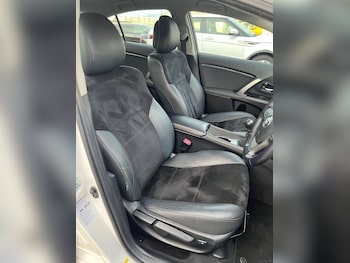 Used Toyota Avensis 2015 for sale - 76751423: Photo