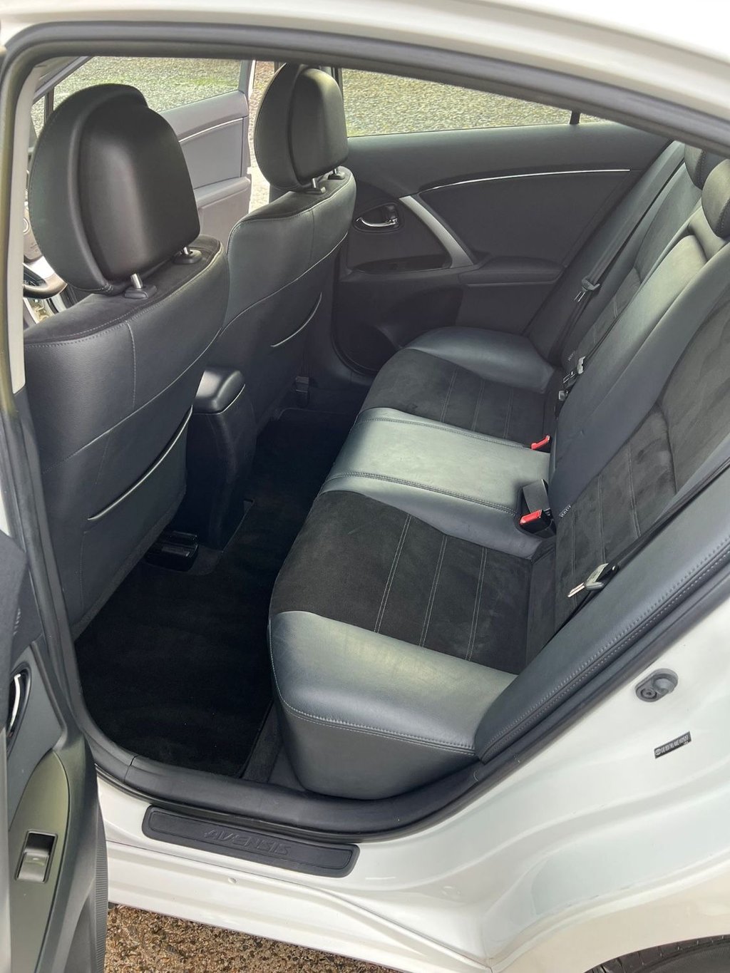 Used Toyota Avensis 2015 for sale - 76751423: Photo 6