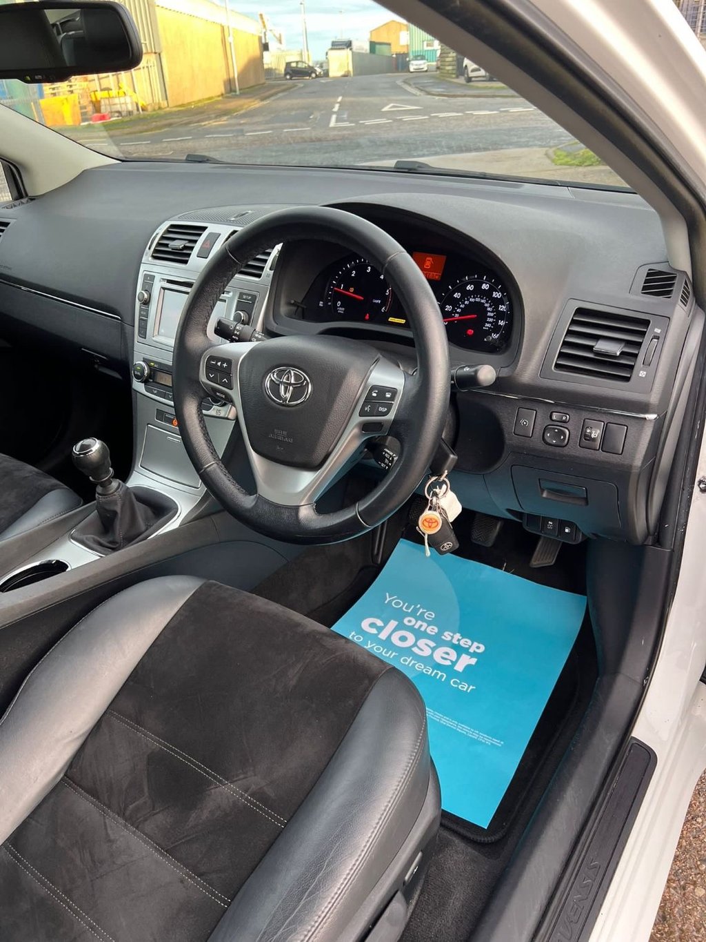 Used Toyota Avensis 2015 for sale - 76751423: Photo 8