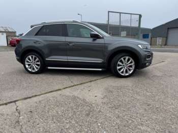 Used Volkswagen T-Roc 2018 for sale - 75067863: Photo