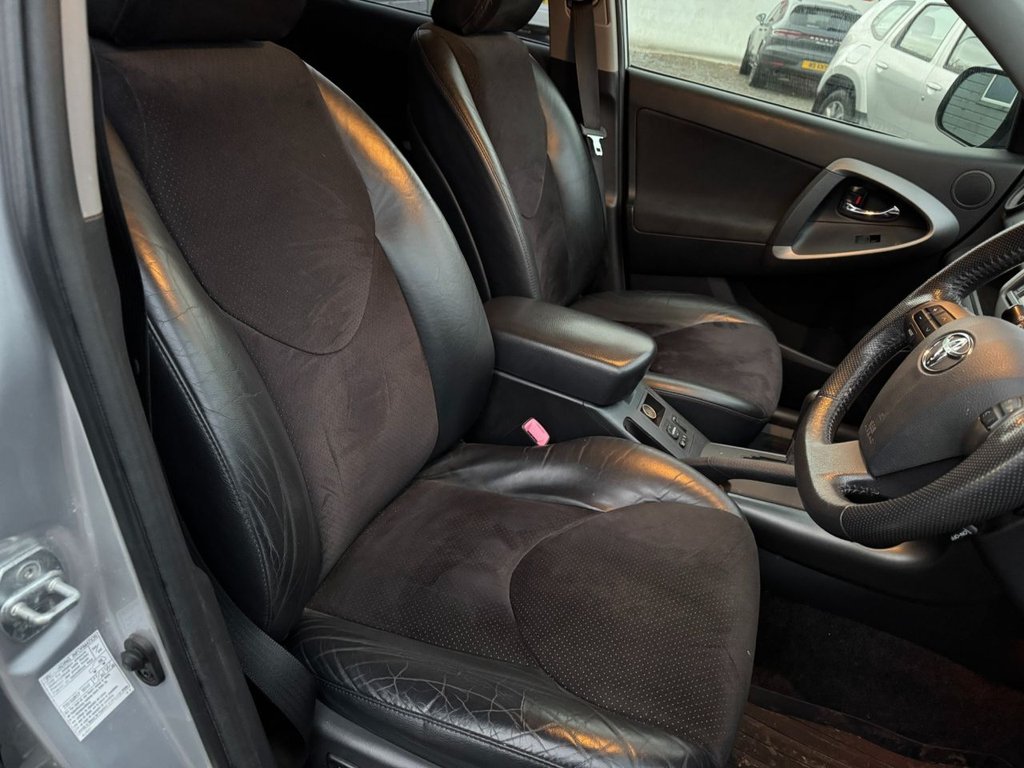 Used Toyota RAV4 2012 for sale - 77269065: Photo 10