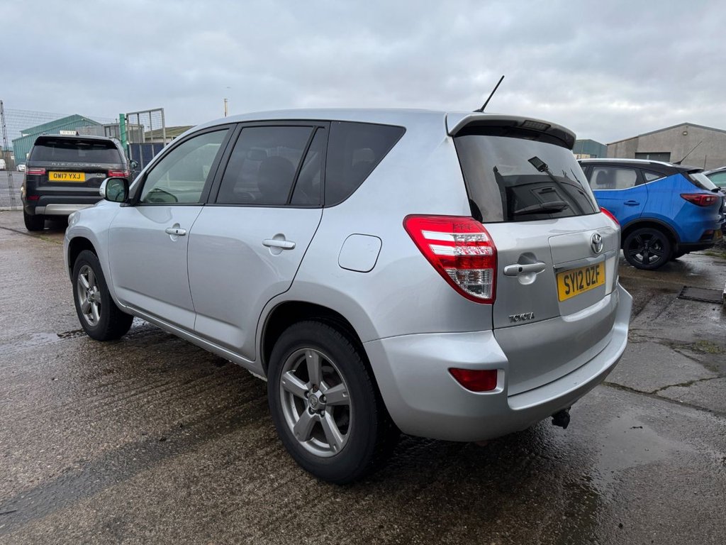 Used Toyota RAV4 2012 for sale - 77269065: Photo 4