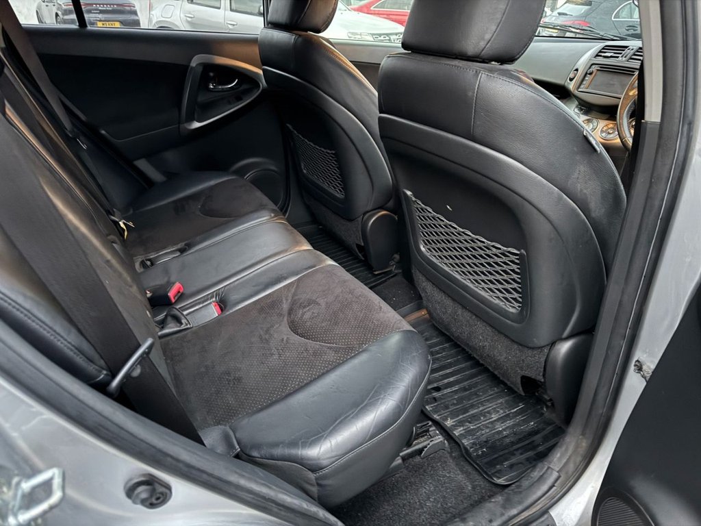 Used Toyota RAV4 2012 for sale - 77269065: Photo 8