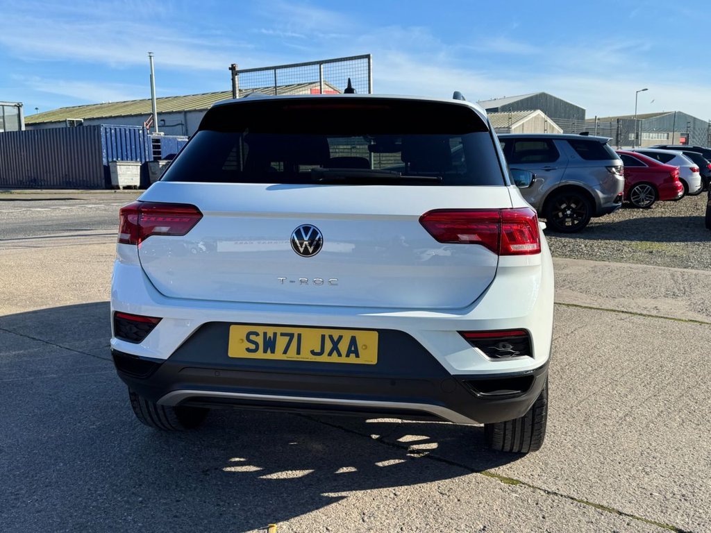Used Volkswagen T-Roc 2022 for sale - 77708870: Photo 10