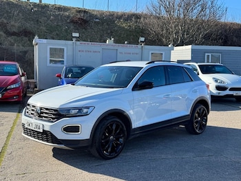 Used Volkswagen T-Roc 2022 for sale - 77708870: Photo