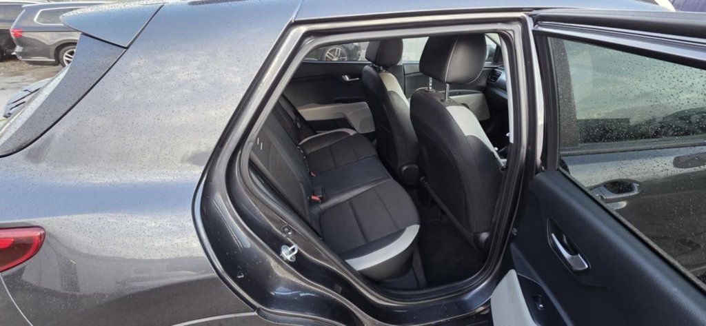 Used Kia Stonic 2019 for sale - 77132715: Photo 6