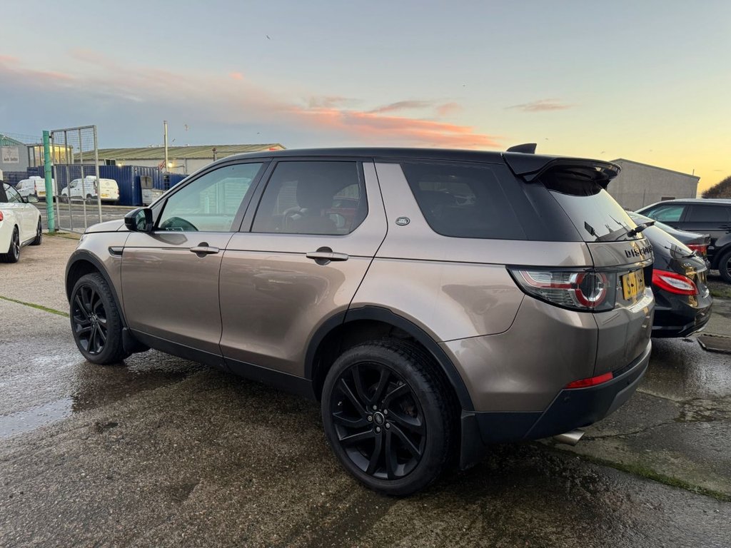 Used Land Rover Discovery Sport 2017 for sale - 77072620: Photo 3