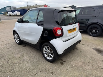 Used smart fortwo 2016 for sale - 77614150: Photo