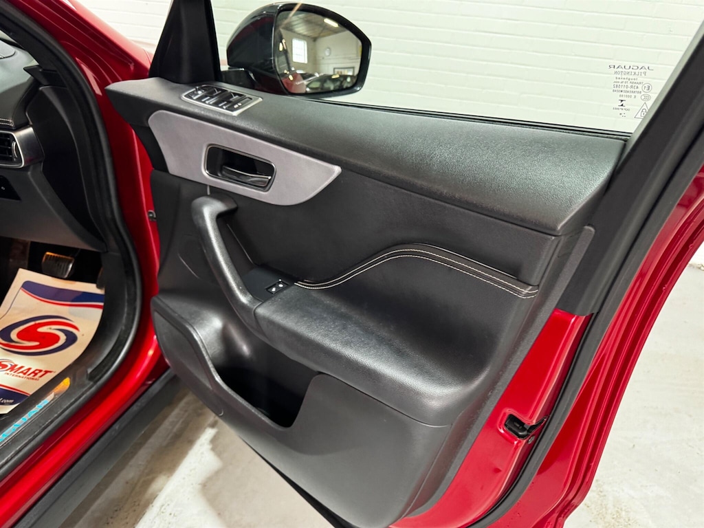 Used Jaguar F-Pace 2018 for sale - 76957172: Photo 21