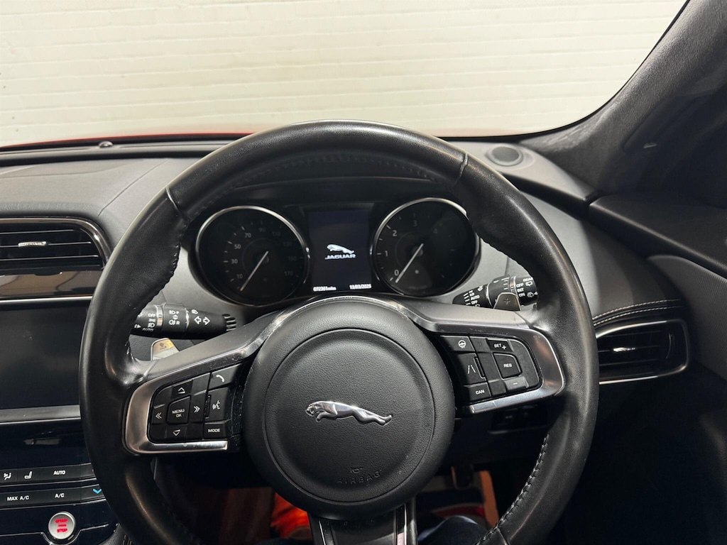 Used Jaguar F-Pace 2018 for sale - 76957172: Photo 28