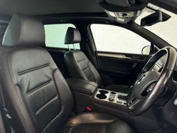 Used Jaguar F-Pace 2018 for sale - 74825745: Photo