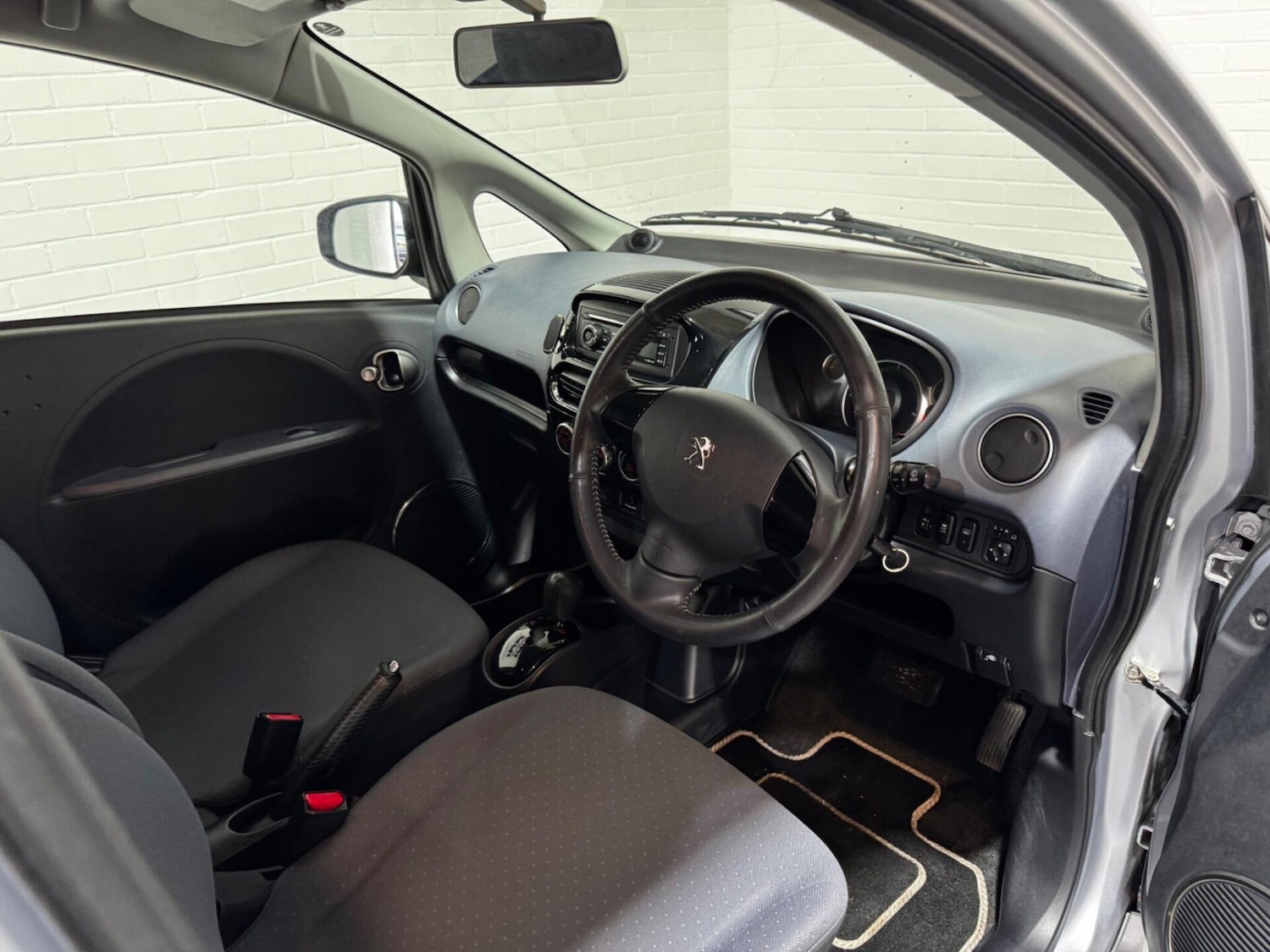 Used Peugeot iOn 2013 for sale - 76545902: Photo 13