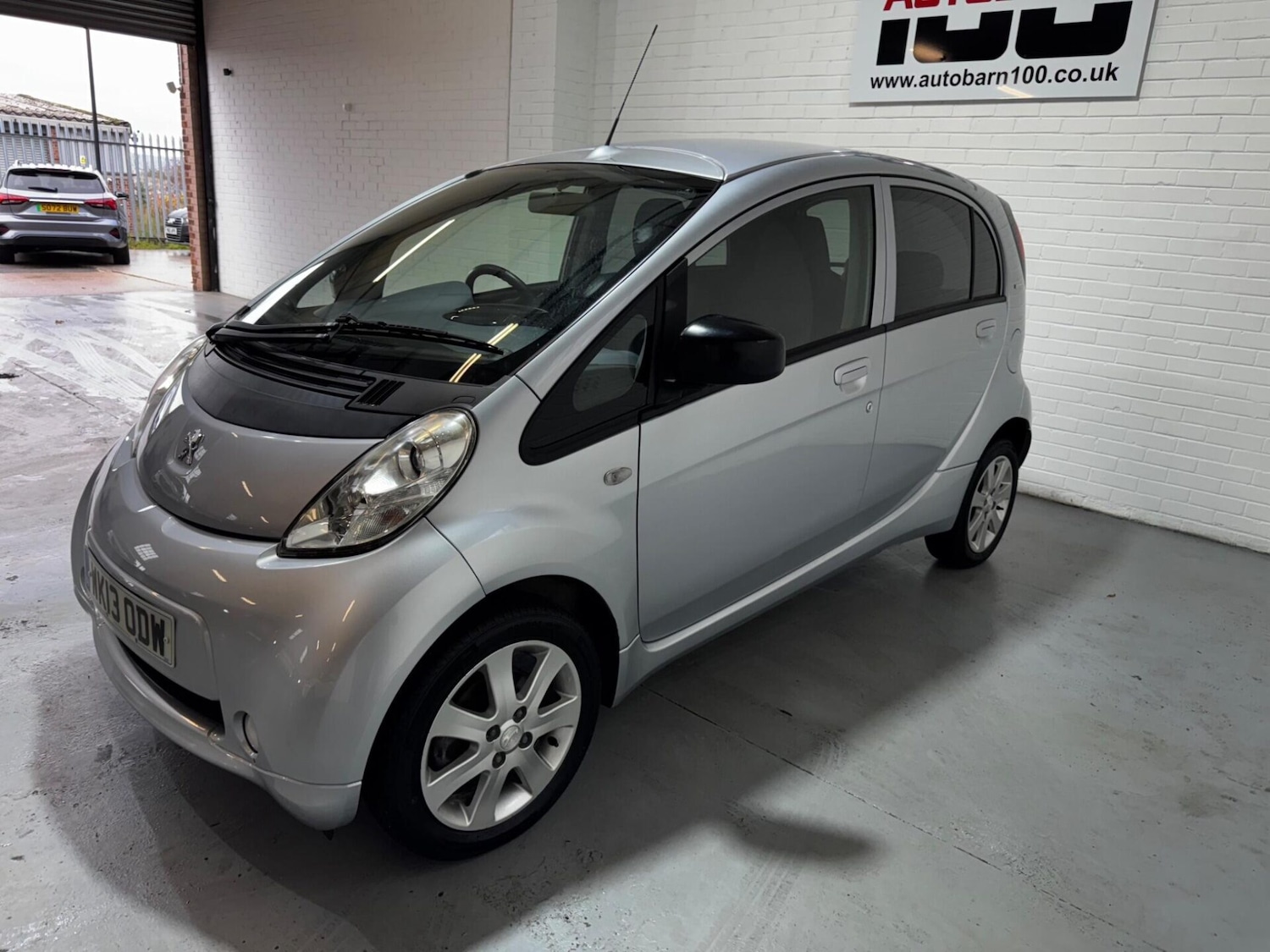 Used Peugeot iOn 2013 for sale - 76545902: Photo 9