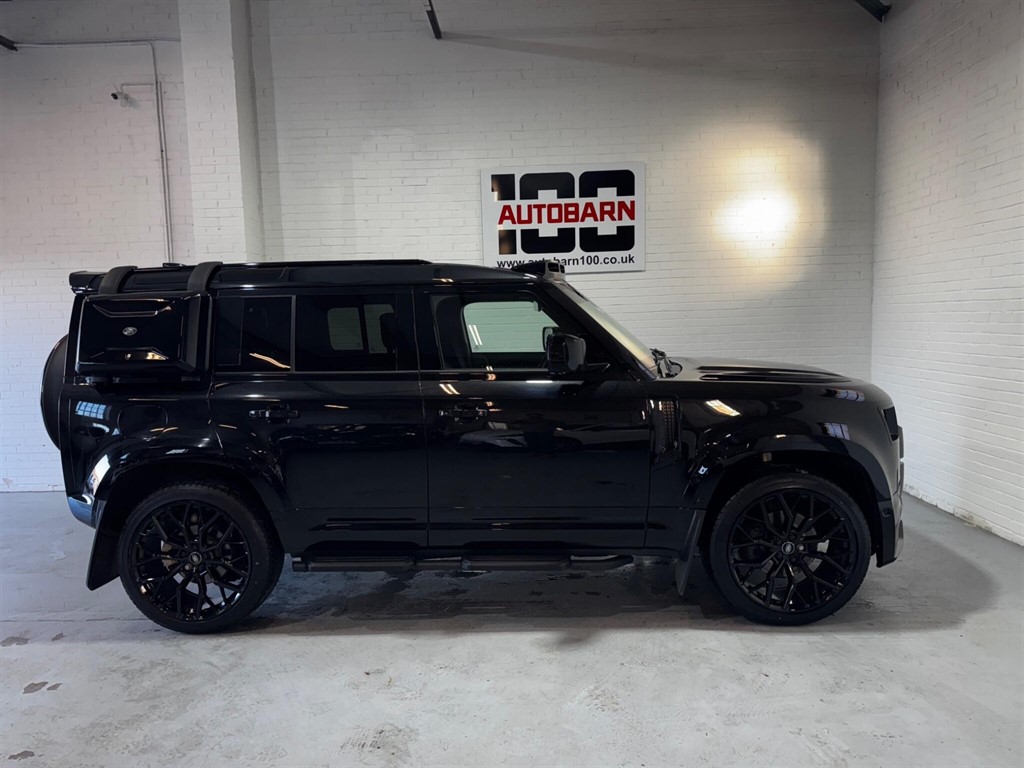 Used Land Rover Defender 2023 for sale - 76957187: Photo 11