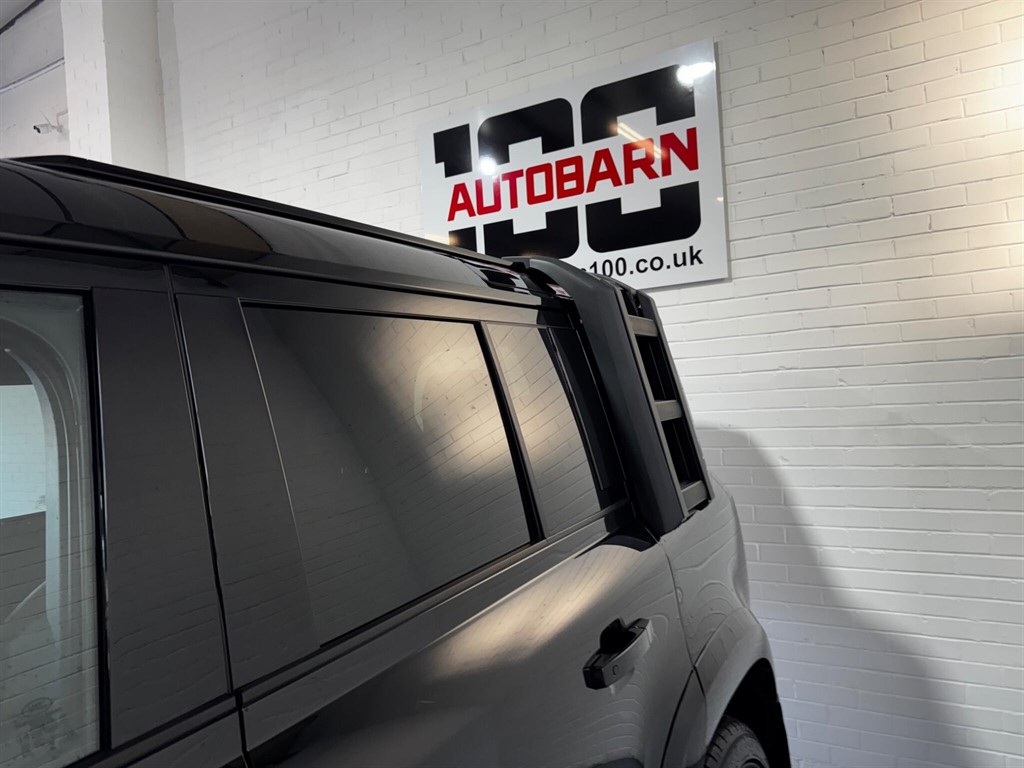 Used Land Rover Defender 2023 for sale - 76957187: Photo 19