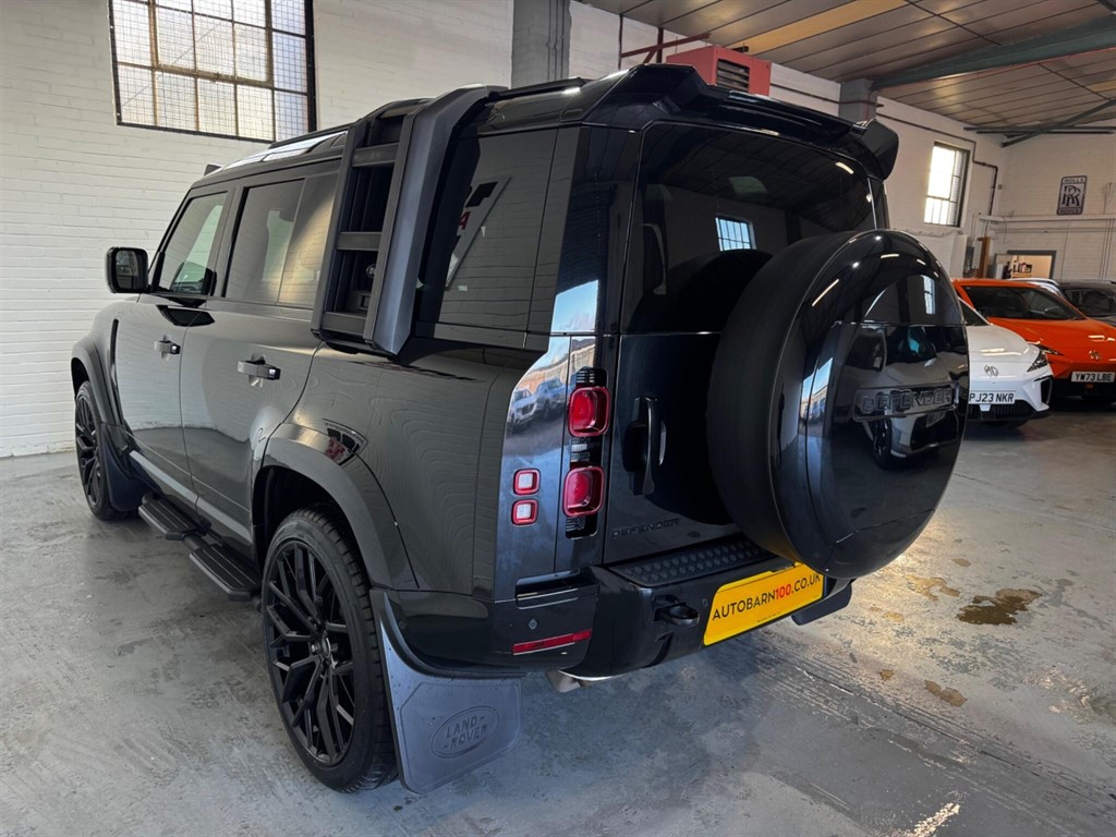 Used Land Rover Defender 2023 for sale - 76957187: Photo 4