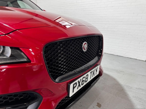 Used Jaguar F-Pace 2018 for sale - 76129201: Photo 28
