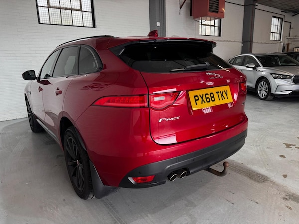 Used Jaguar F-Pace 2018 for sale - 76129201: Photo 4