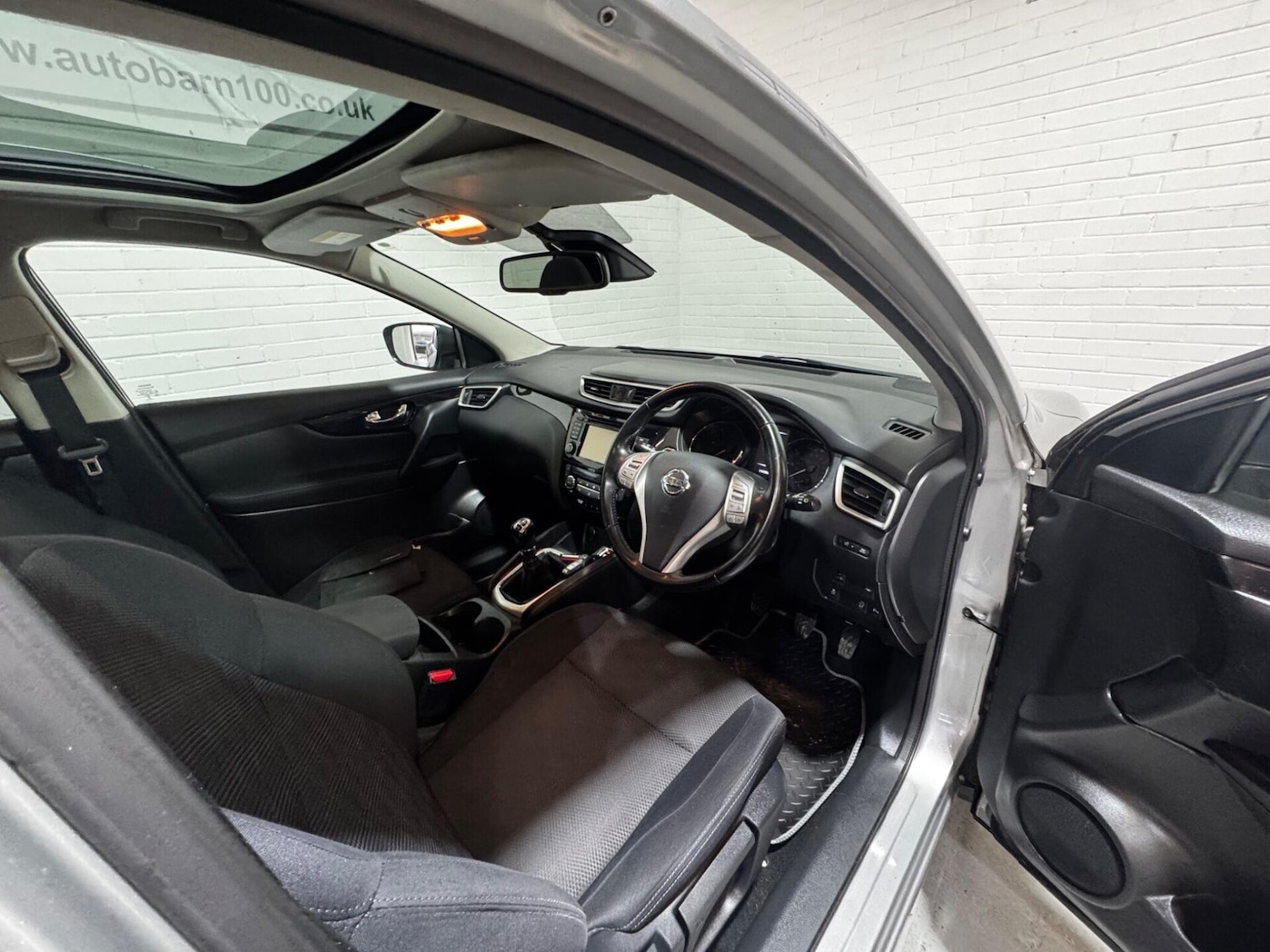 Used Nissan Qashqai 2015 for sale - 76545894: Photo 17