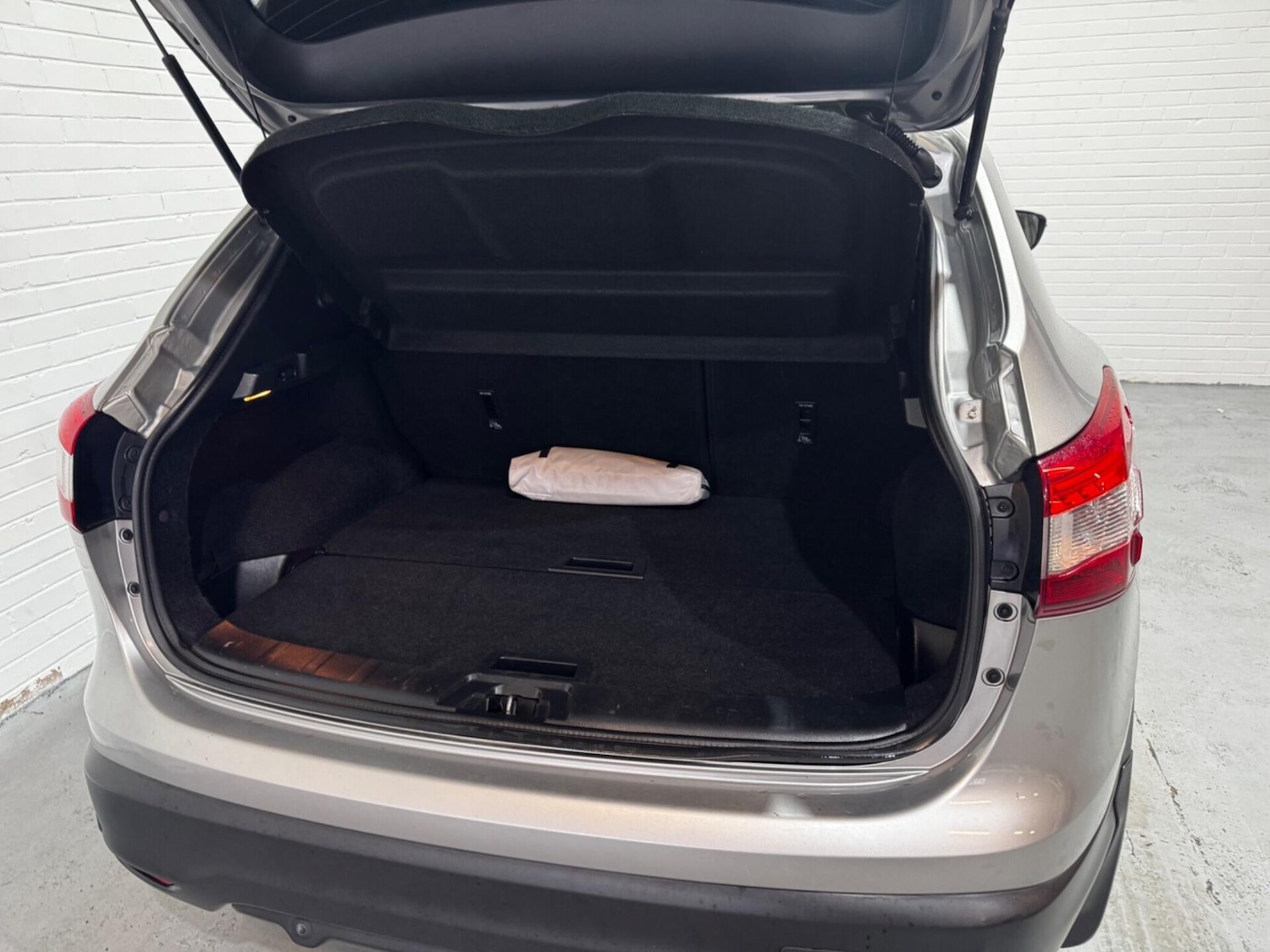 Used Nissan Qashqai 2015 for sale - 76545894: Photo 31