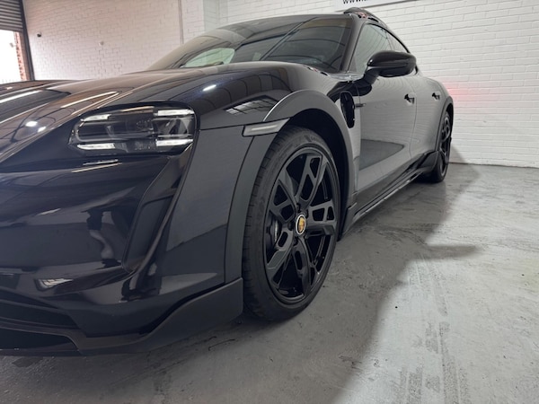 Used Porsche Taycan 2021 for sale - 75663104: Photo 11