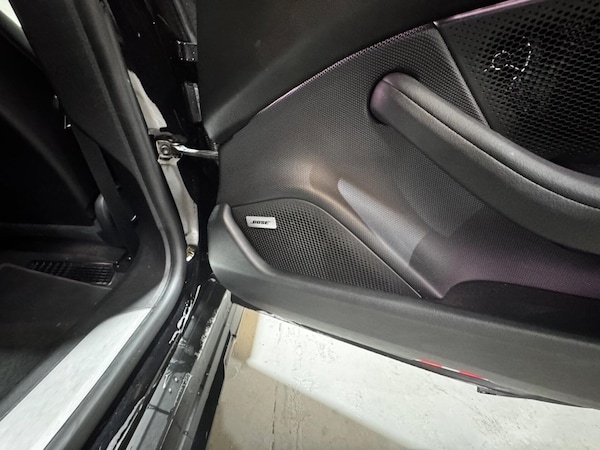 Used Porsche Taycan 2021 for sale - 75663104: Photo 25