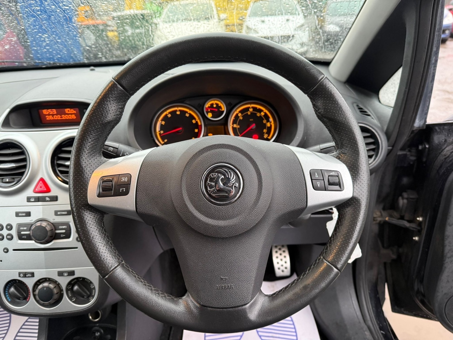 Used Vauxhall Corsa 2010 for sale - 77681943: Photo 9