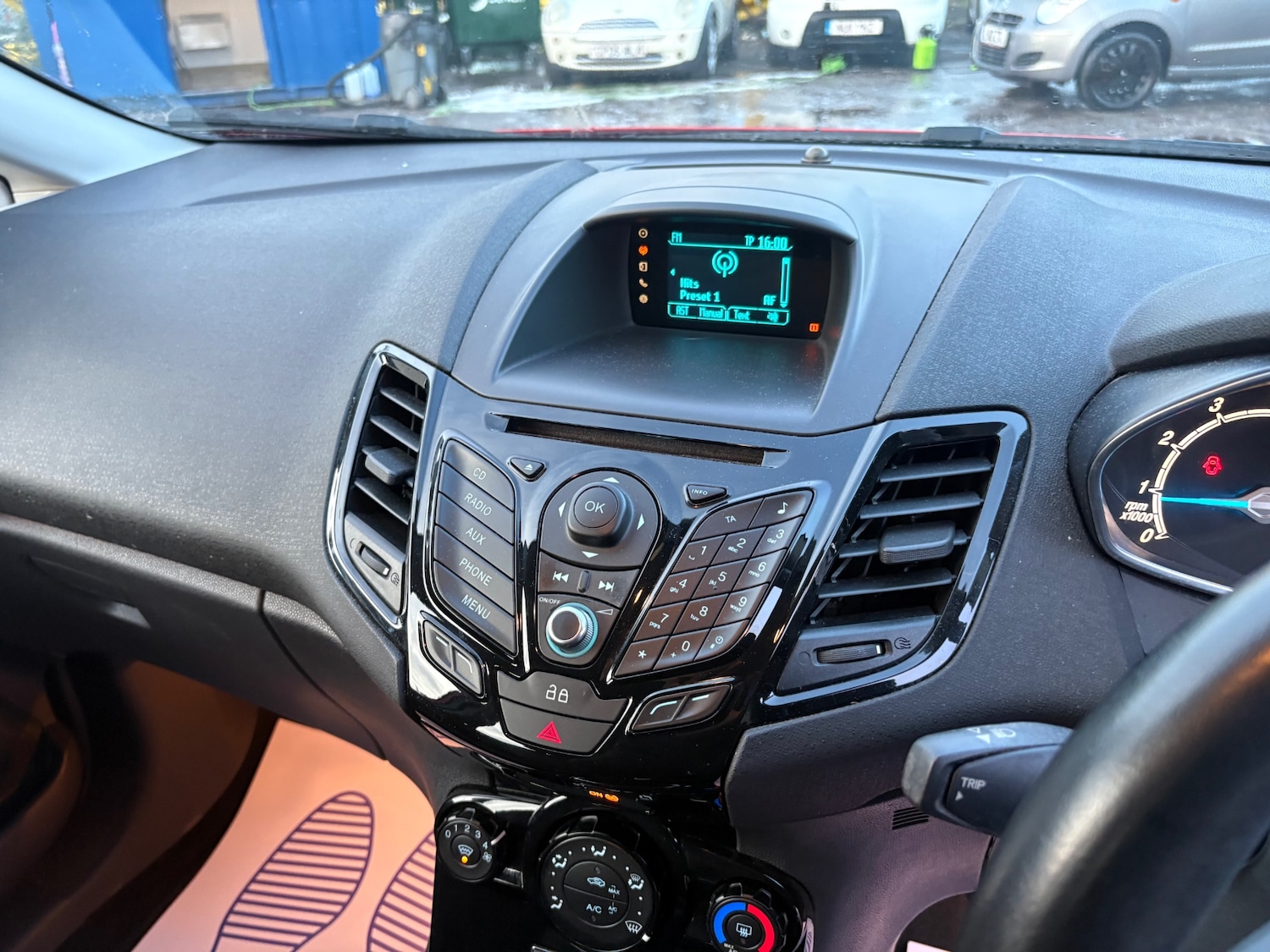 Used Ford Fiesta 2013 for sale - 77127582: Photo 14