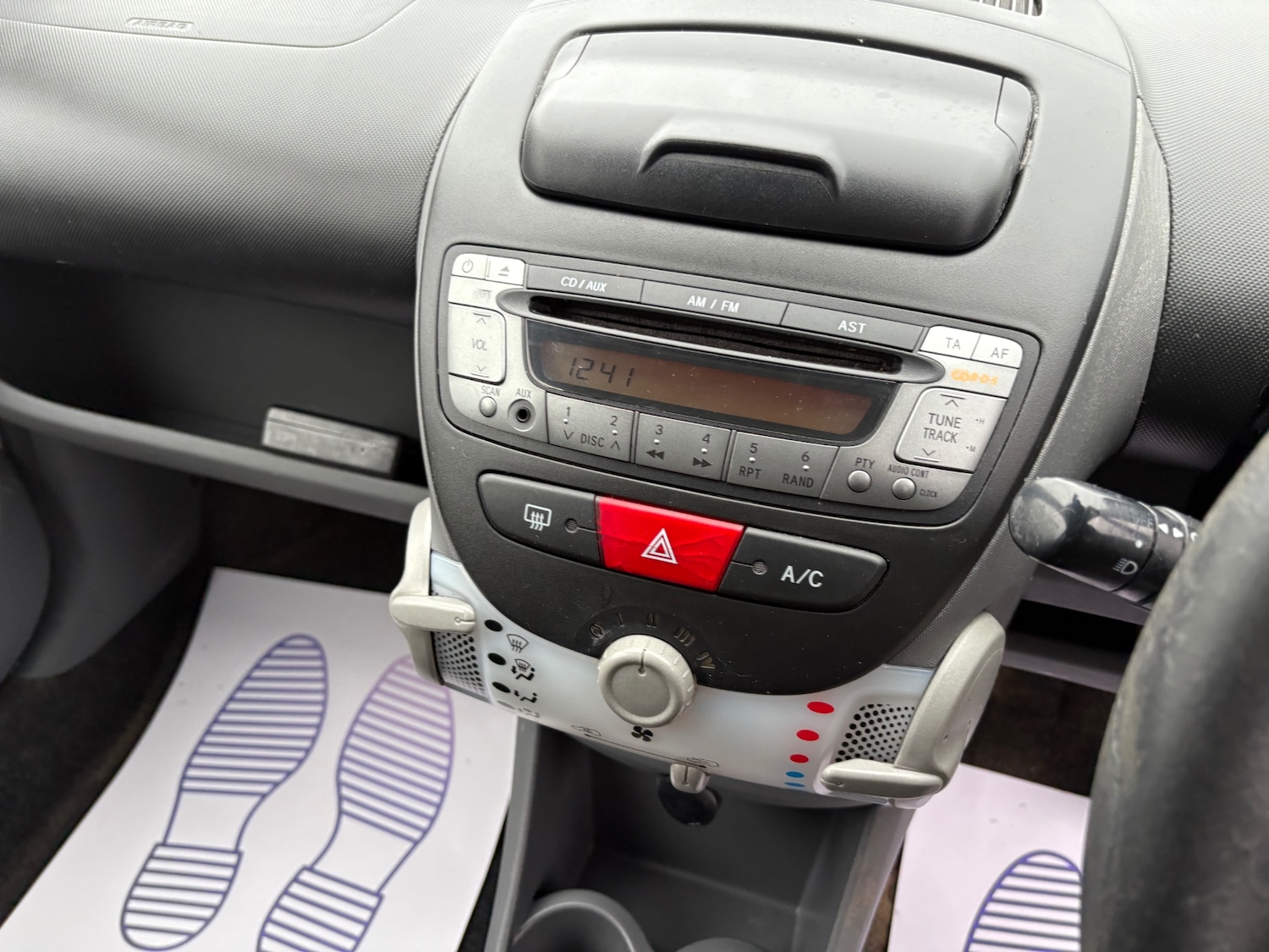 Used Toyota AYGO 2011 for sale - 76946311: Photo 10