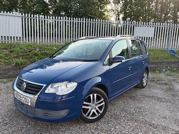 Used Volkswagen Touran 2009 for sale - 75496756: Photo