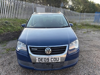 Used Volkswagen Touran 2009 for sale - 75496756: Photo