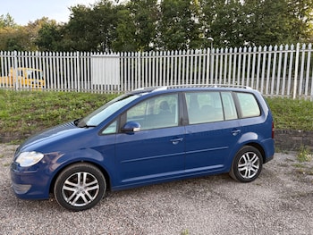 Used Volkswagen Touran 2009 for sale - 75496756: Photo