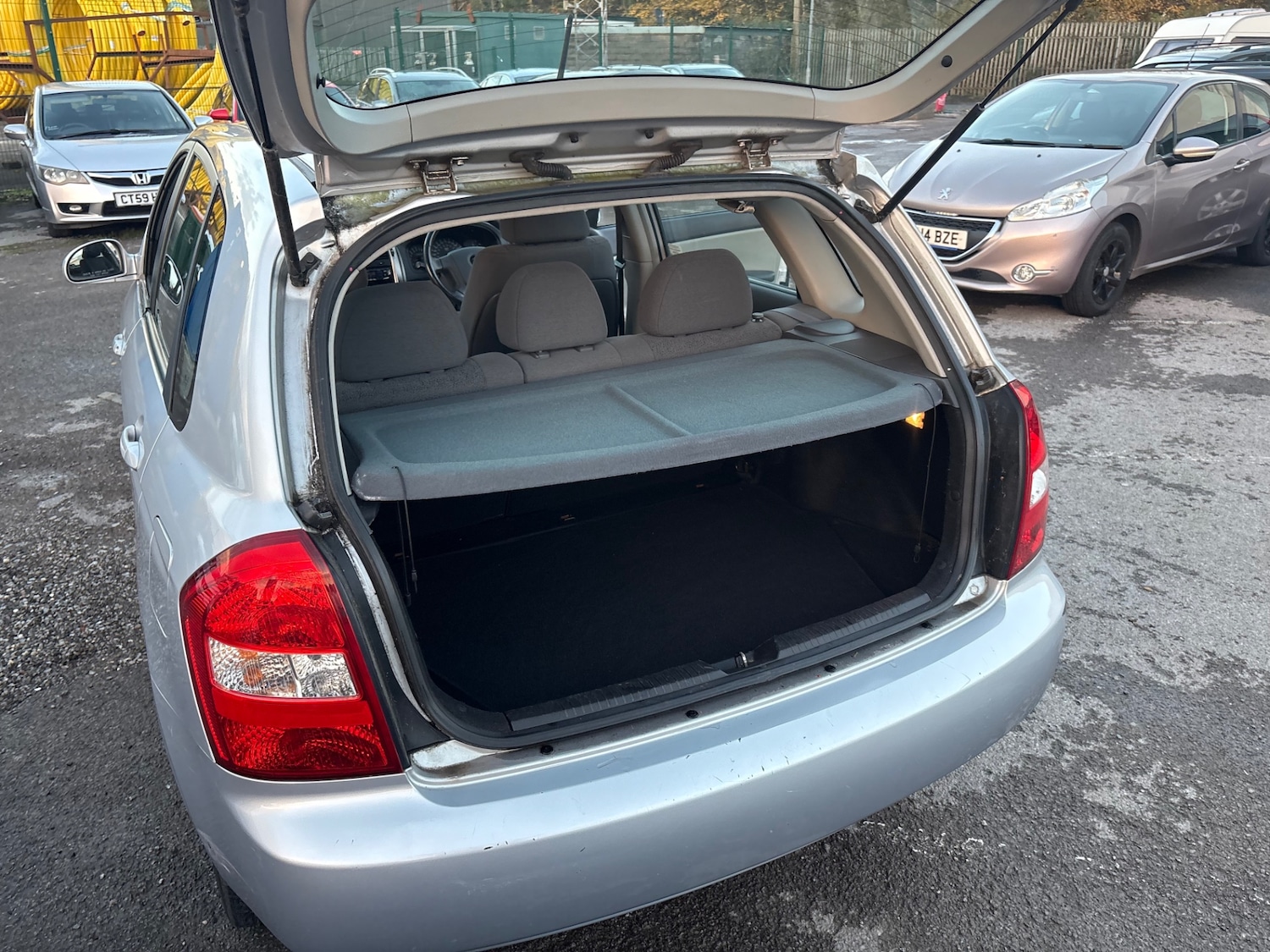 Used Kia Cerato 2005 for sale - 76445119: Photo 14