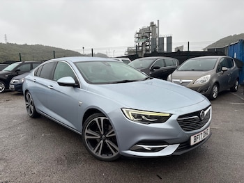 Vauxhall - Insignia