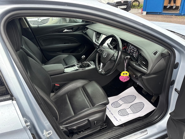 Used Vauxhall Insignia 2017 for sale - 76161605: Photo 8