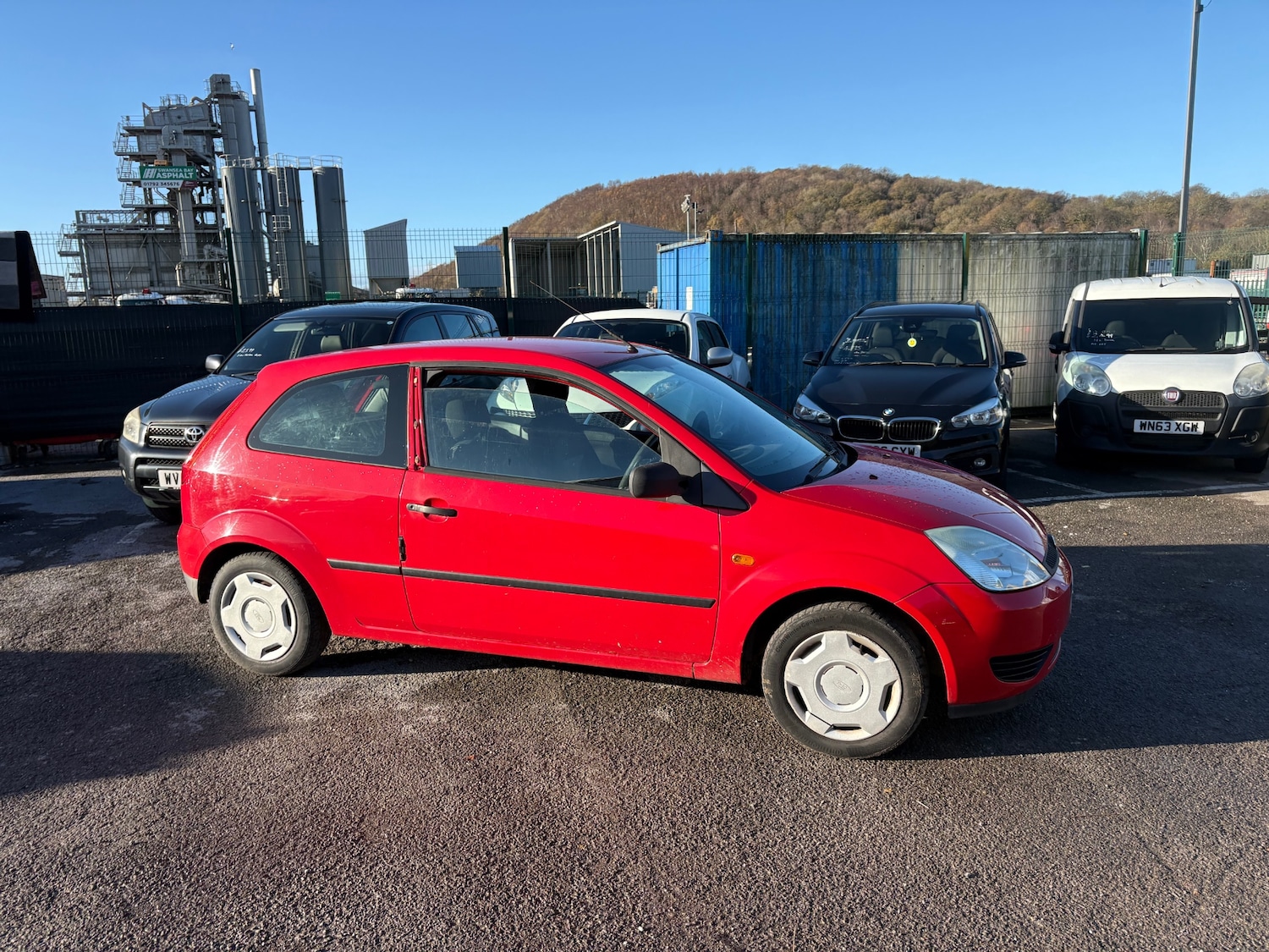 Used Ford Fiesta 2004 for sale - 76626055: Photo 3