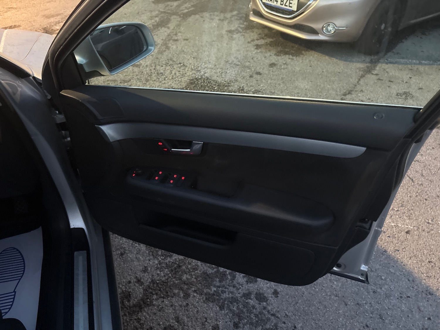 Used Audi A4 2005 for sale - 76508574: Photo 9