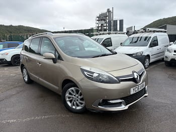 Used Renault Grand Scenic 2016 for sale - 79826344: Photo