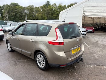 Used Renault Grand Scenic 2016 for sale - 79826344: Photo