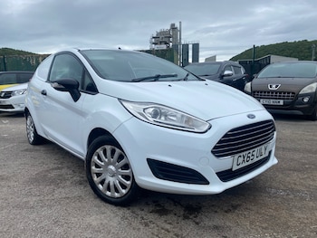 Used Ford Fiesta 2015 for sale - 78817480: Photo