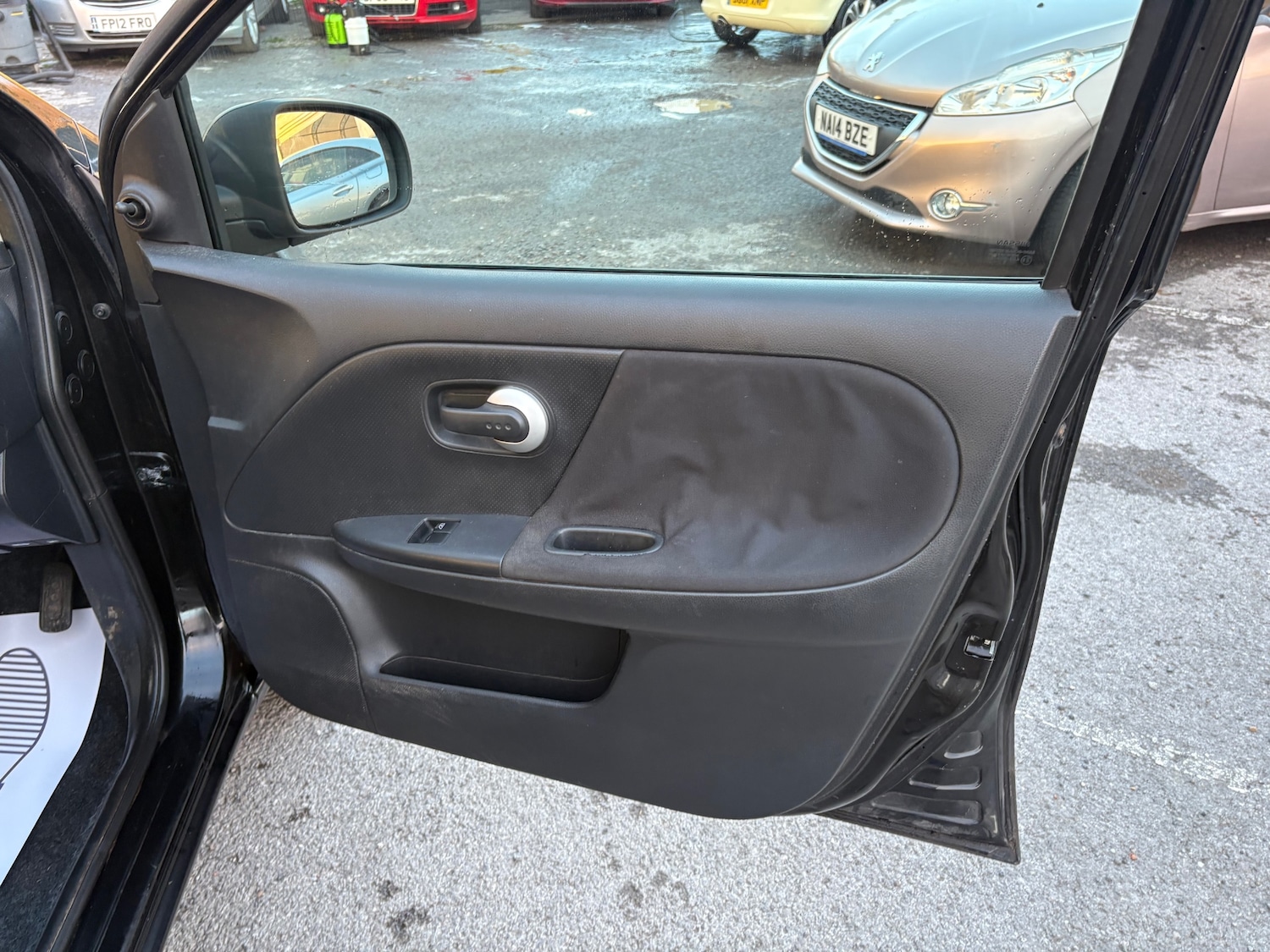 Used Nissan Note 2012 for sale - 76707208: Photo 12