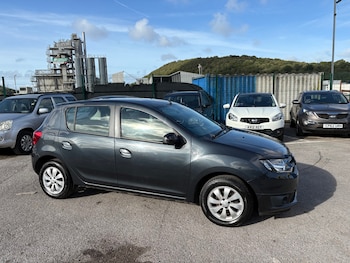 Used Dacia Sandero 2015 for sale - 75968570: Photo