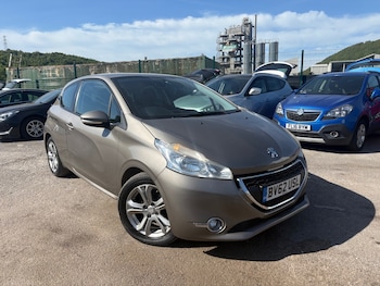 Used Peugeot 208 2012 for sale - 78433686: Photo