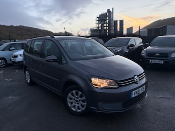 Used Volkswagen Touran 2011 for sale - 76418669: Photo