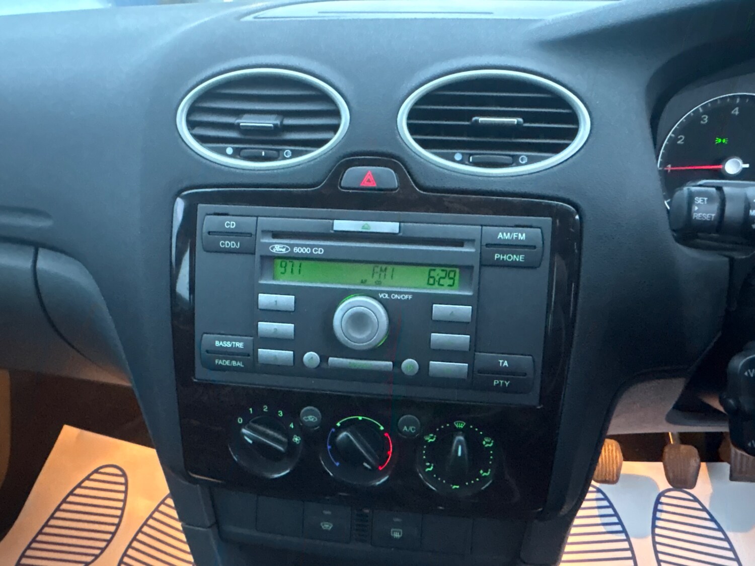 Used Ford Focus 2005 for sale - 78187212: Photo 11