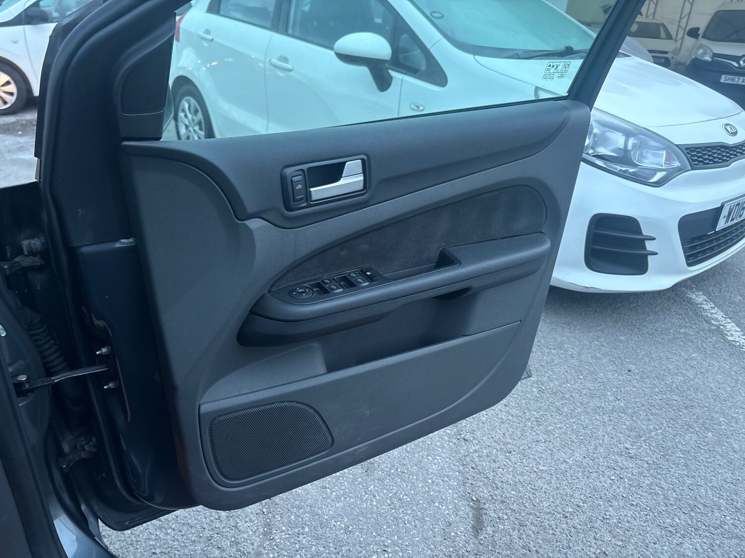 Used Ford Focus 2005 for sale - 78187212: Photo 12