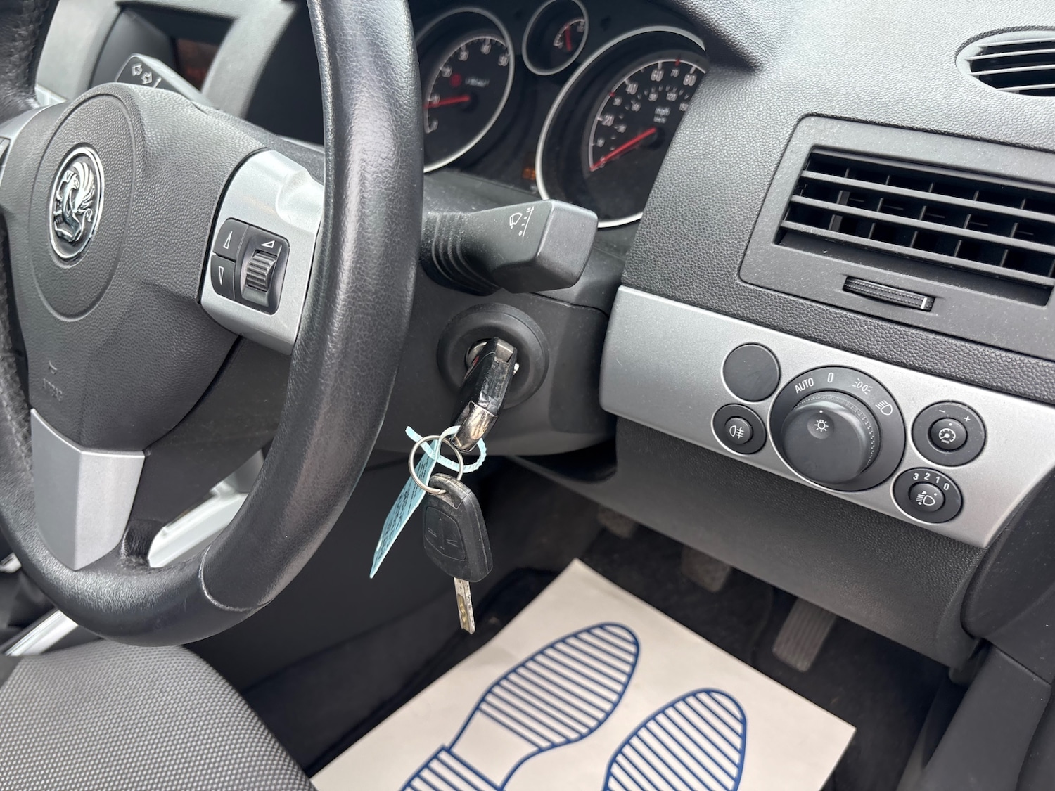 Used Vauxhall Astra 2010 for sale - 78198141: Photo 9