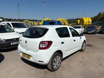 Used Dacia Sandero 2016 for sale - 79513024: Photo