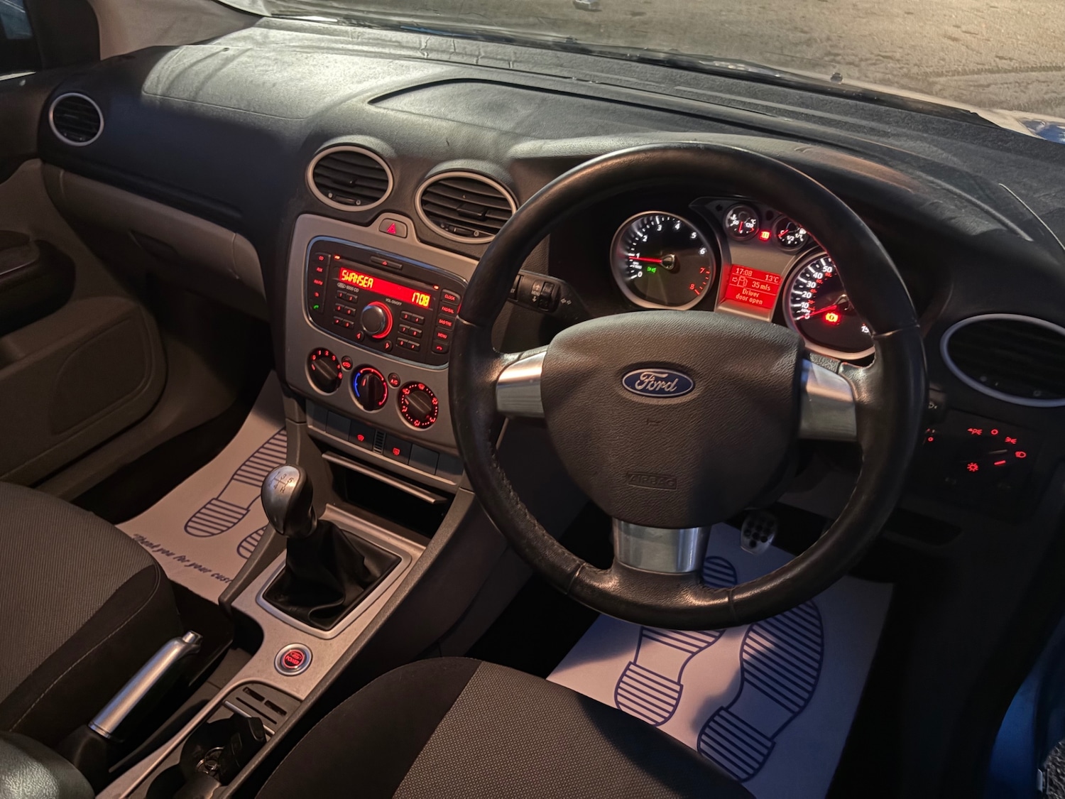 Used Ford Focus 2010 for sale - 76519552: Photo 9