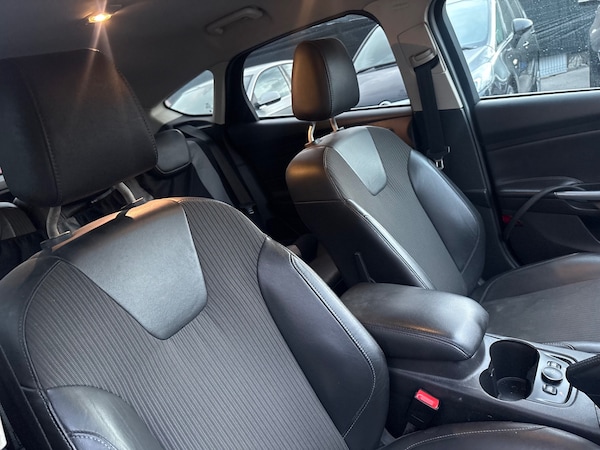 Used Ford Focus 2014 for sale - 75694905: Photo 16